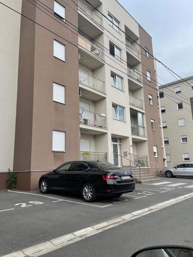 Delete 4 Apartment Belgrade Exterior photo